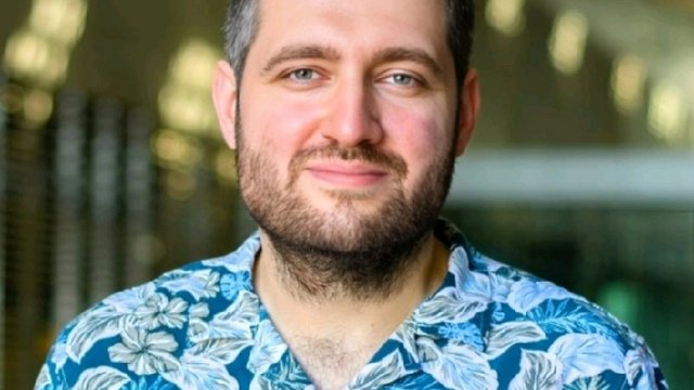 Dr. Marcel Balcik